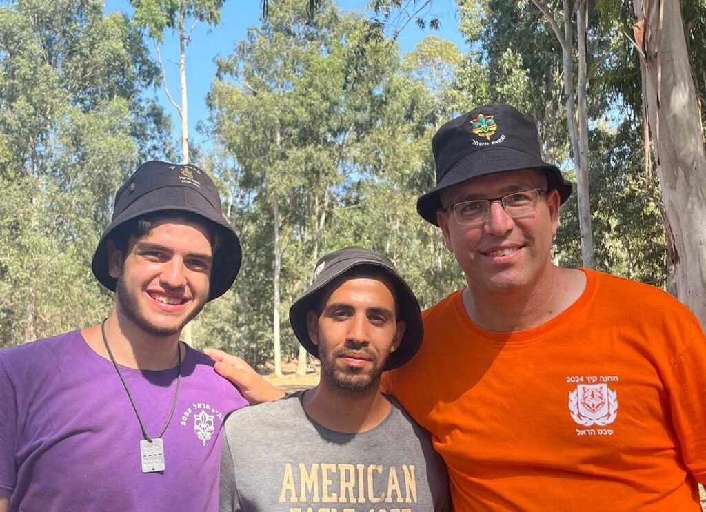 מימין ראש השבט, המרכז הבוגר והמרכז הצעיר. קרדיט נועם אופיר ‏